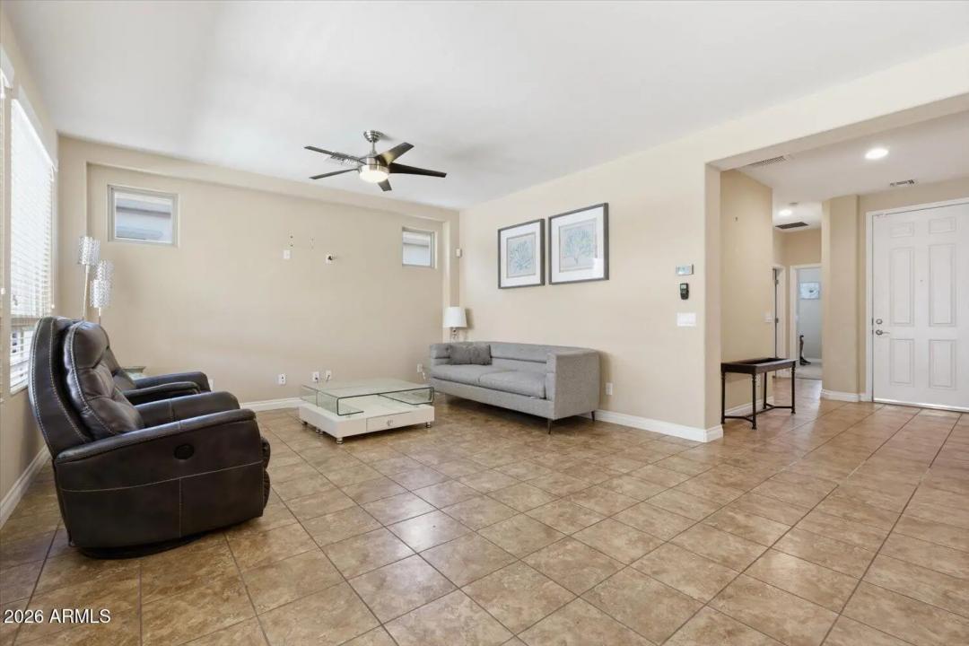 Real Estate Picture 6