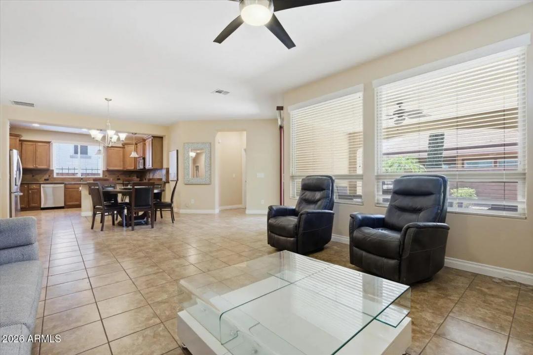 Real Estate Picture 7