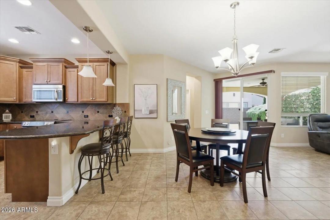 Real Estate Picture 10