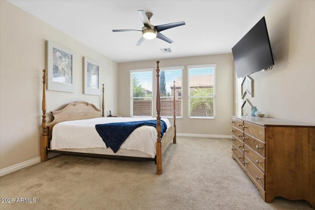 Real Estate Picture 15
