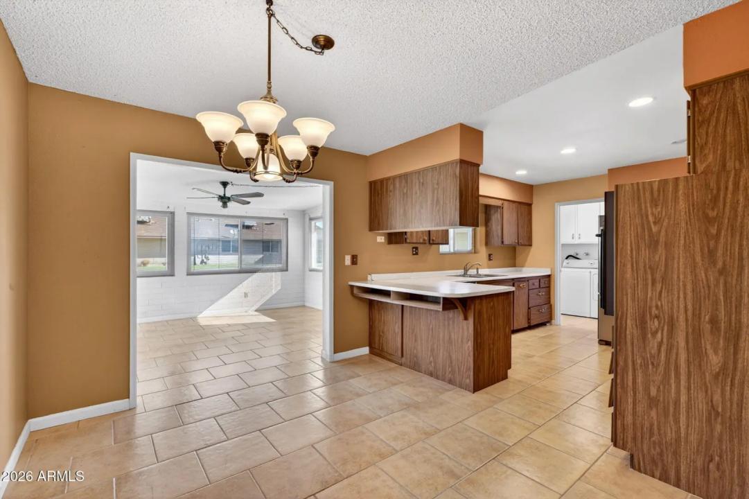 Real Estate Picture 9