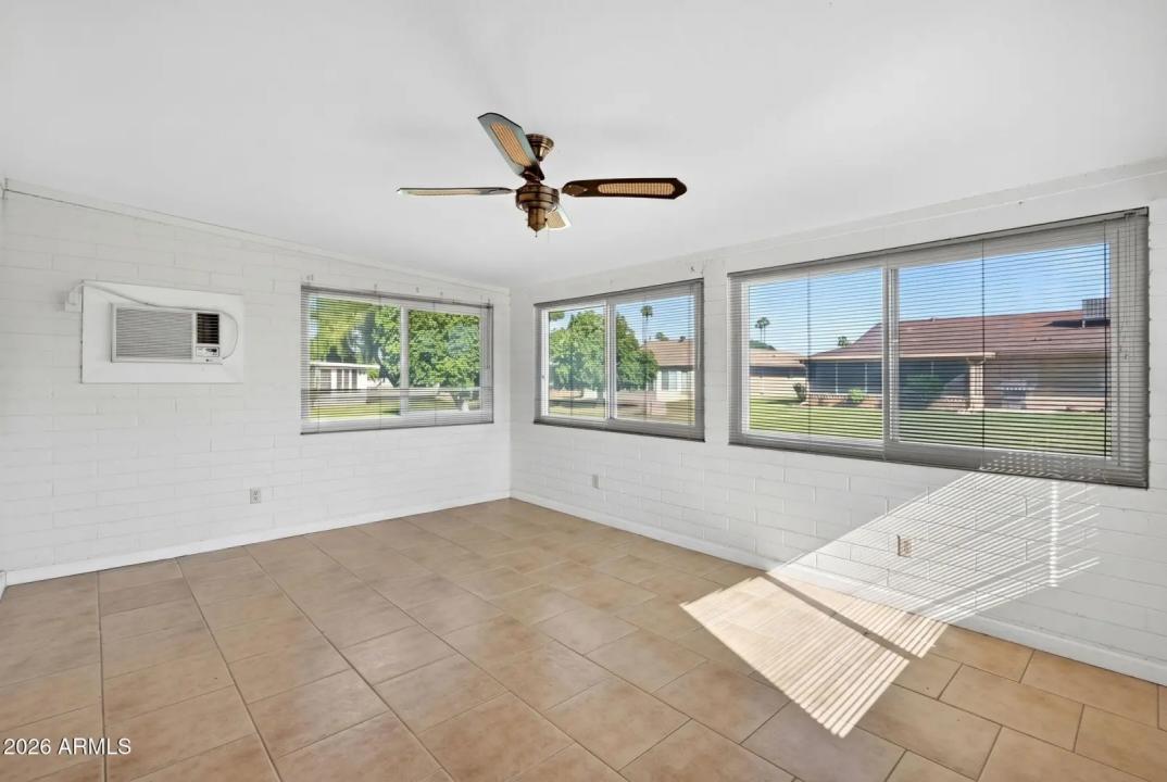 Real Estate Picture 15