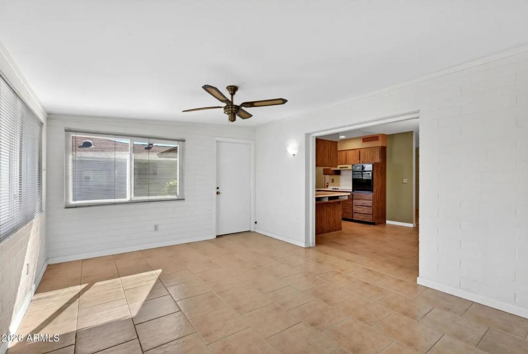 Real Estate Picture 12