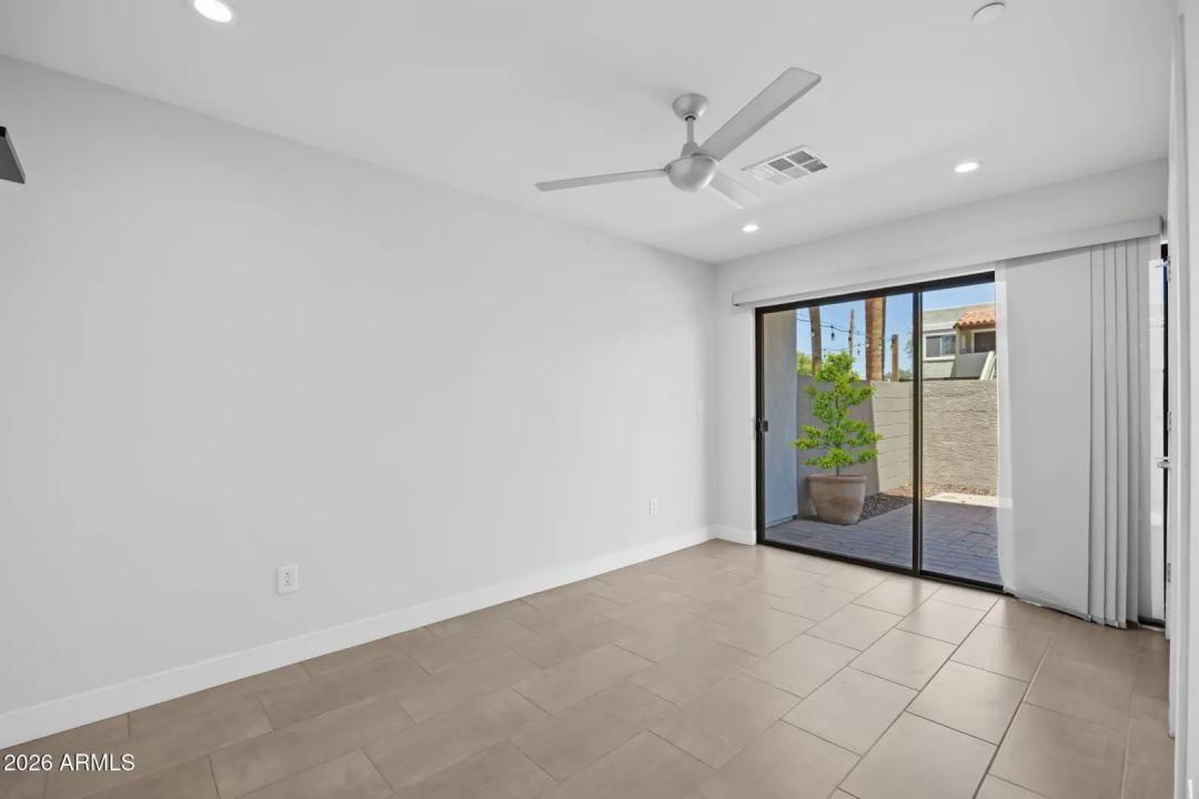 Real Estate Picture 6