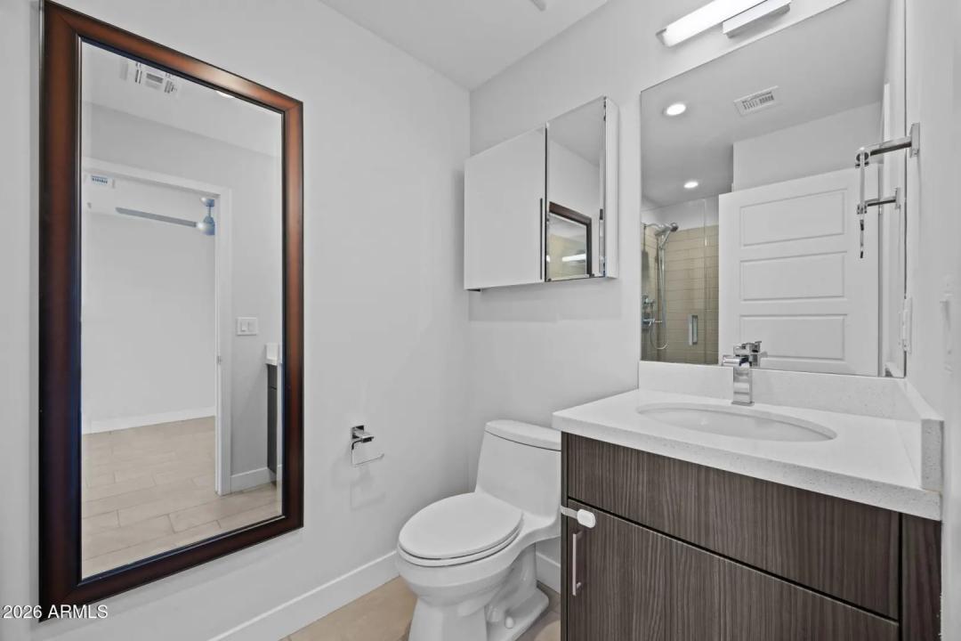 Real Estate Picture 7