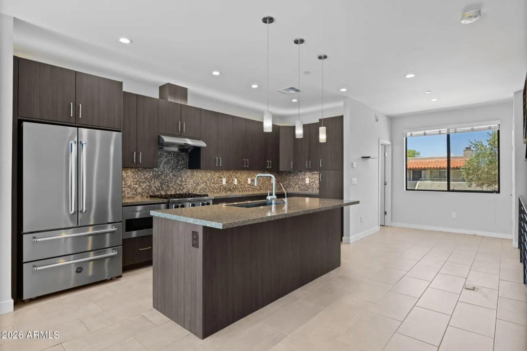 Real Estate Picture 20