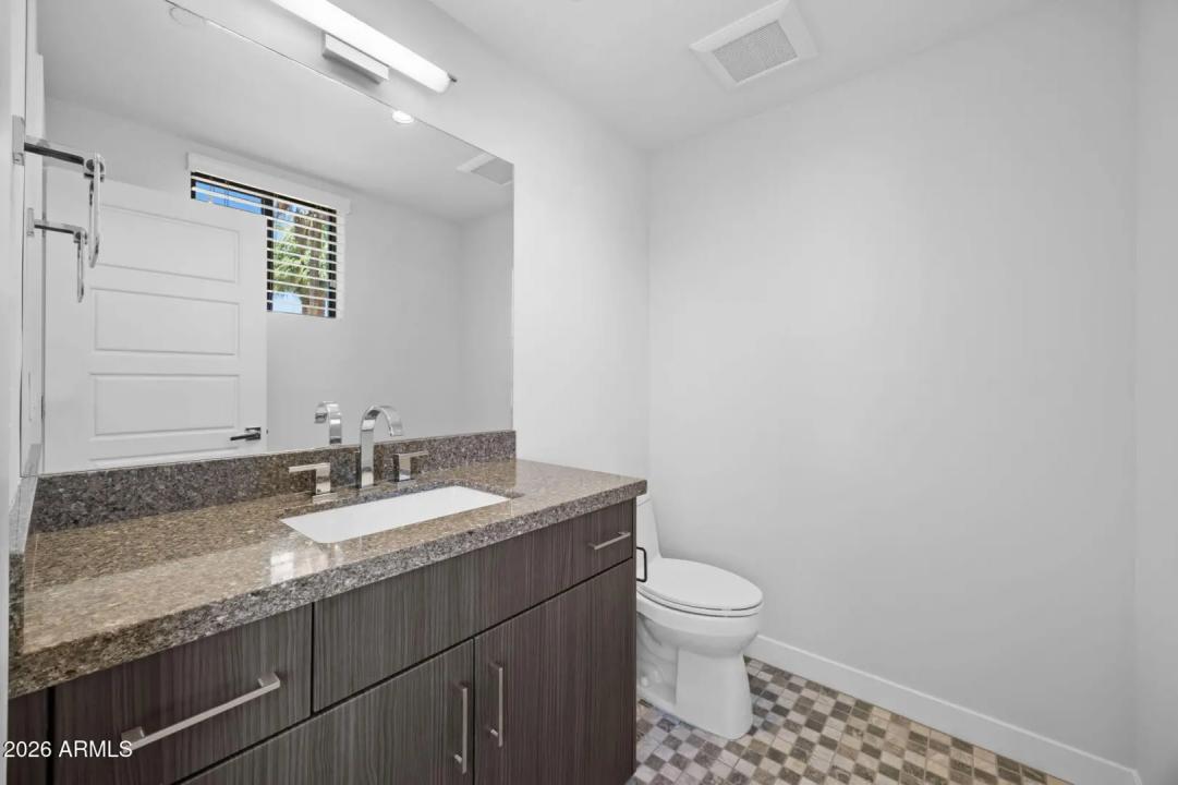 Real Estate Picture 22