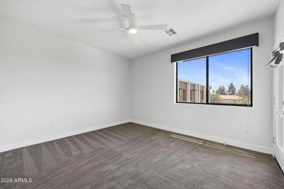 Real Estate Picture 23