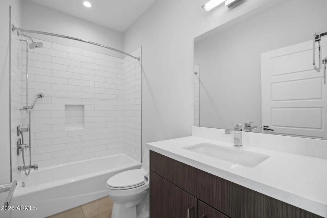 Real Estate Picture 27