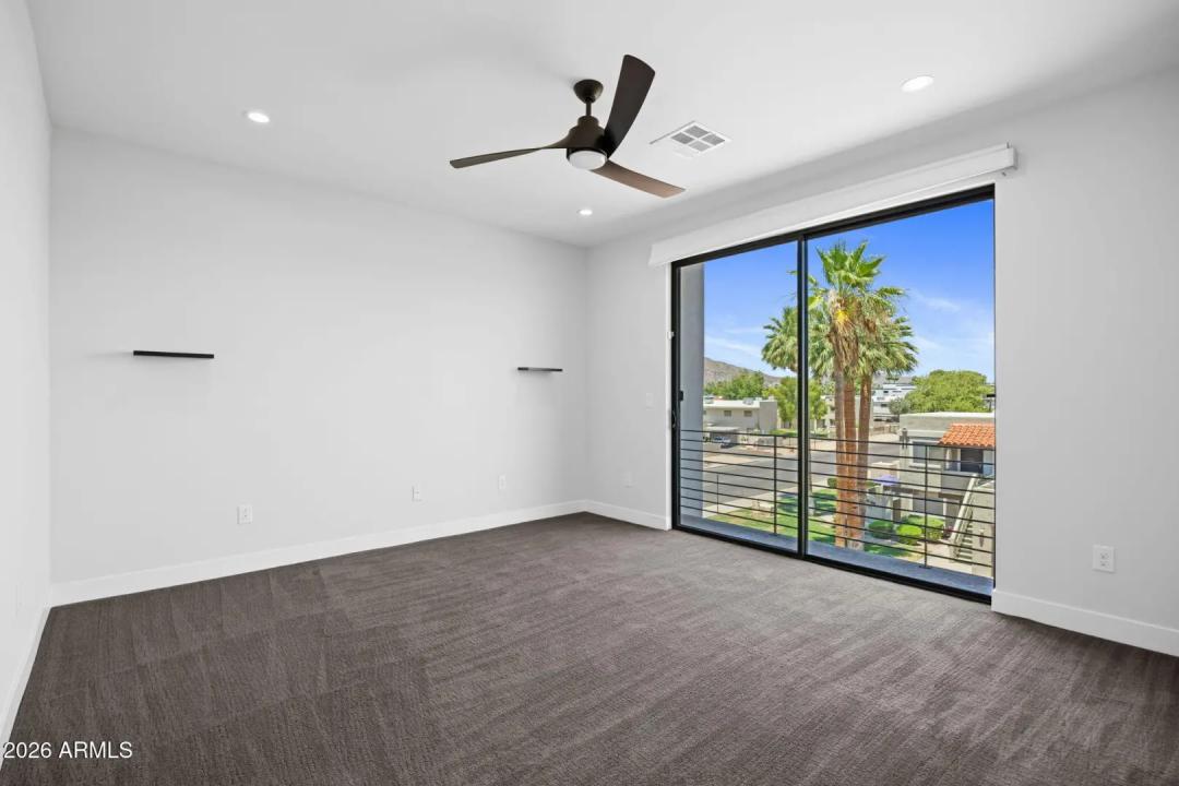 Real Estate Picture 29