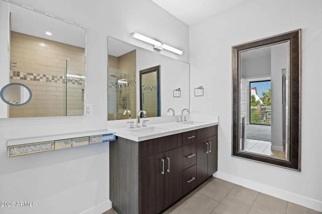 Real Estate Picture 32