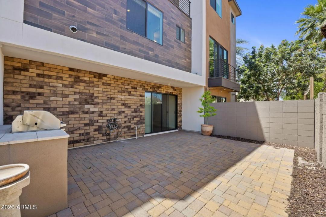 Real Estate Picture 42
