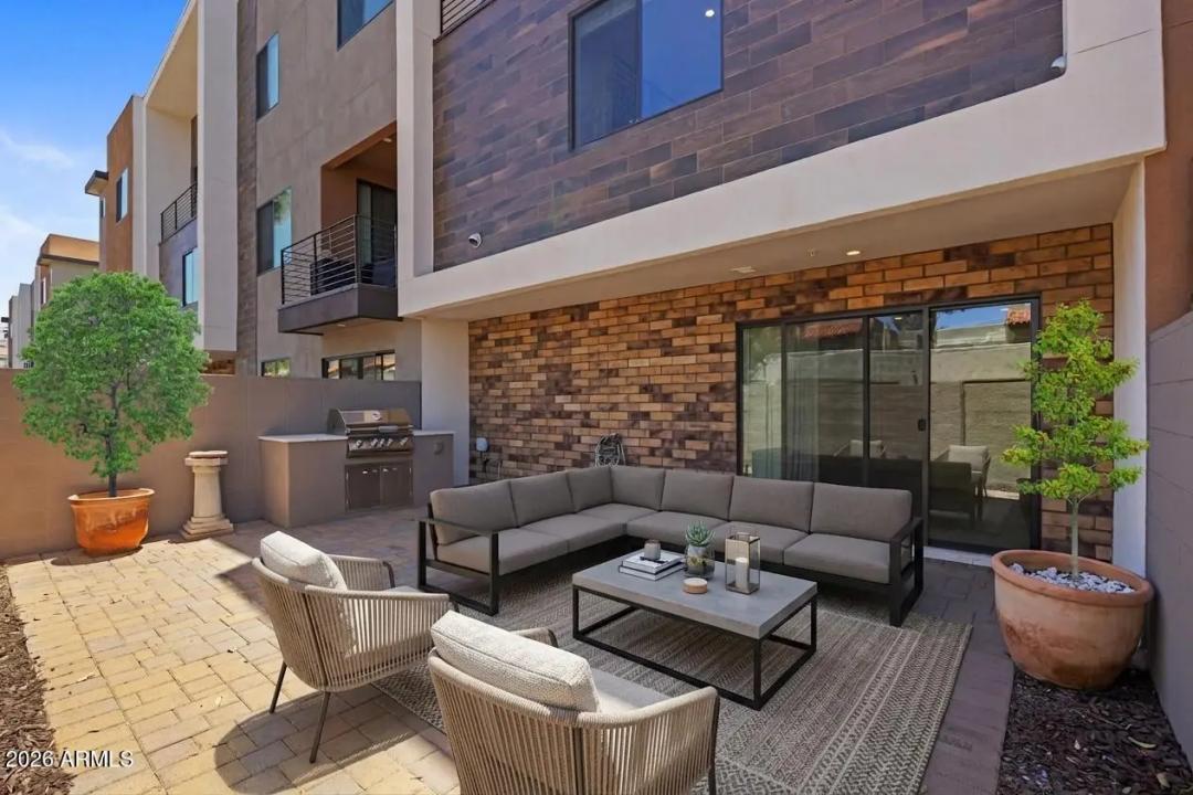 Real Estate Picture 40