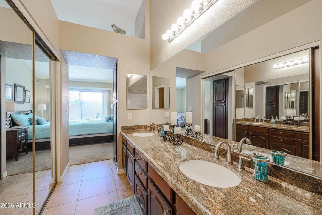 Real Estate Picture 3