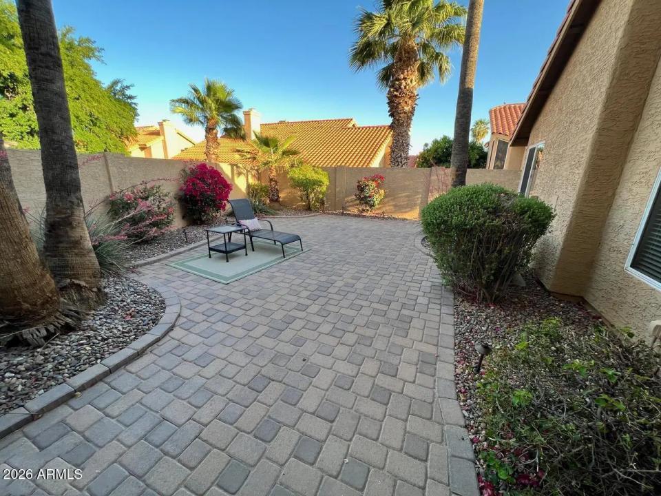 Real Estate Picture 6