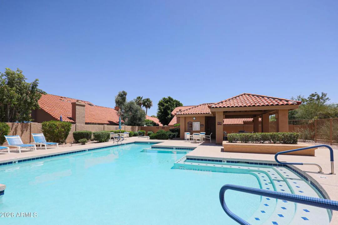 Real Estate Picture 7