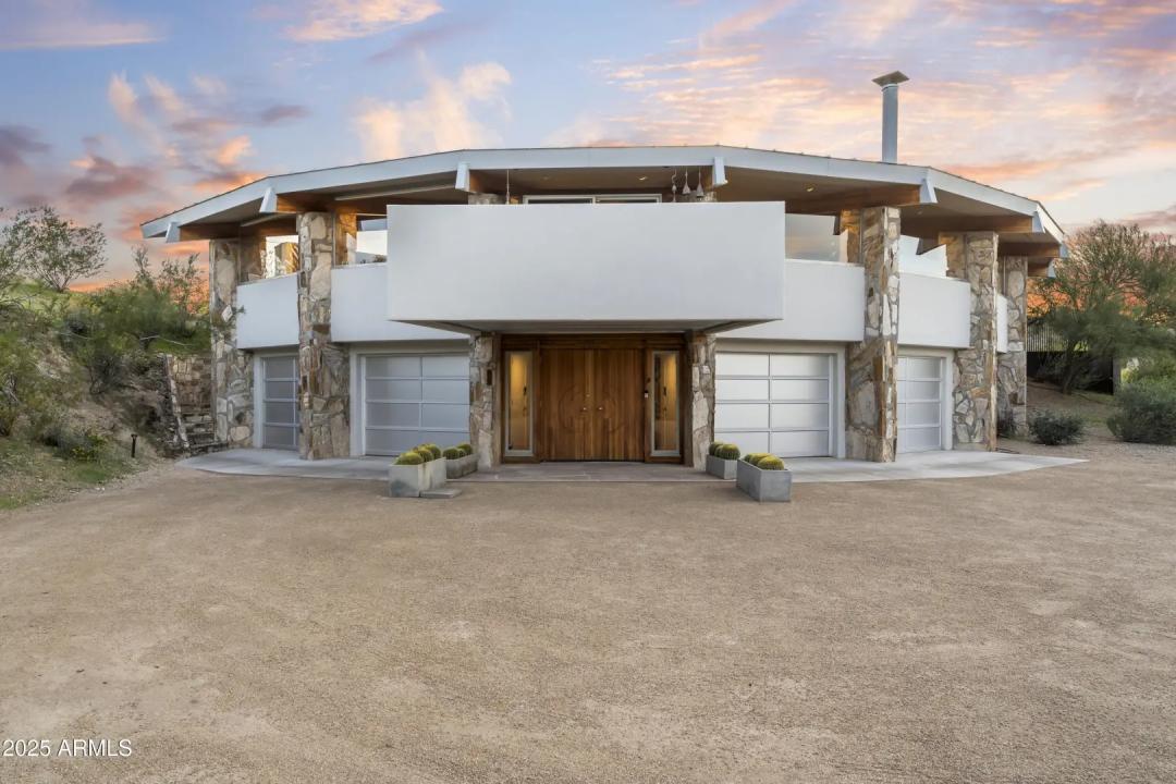 Real Estate Picture 5