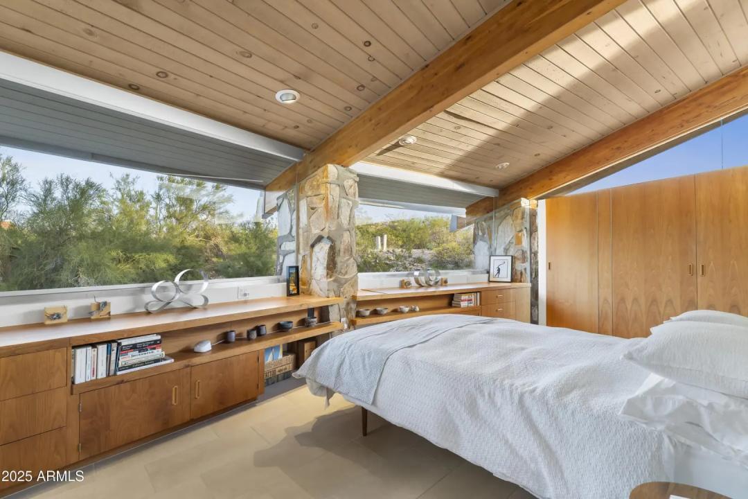 Real Estate Picture 19