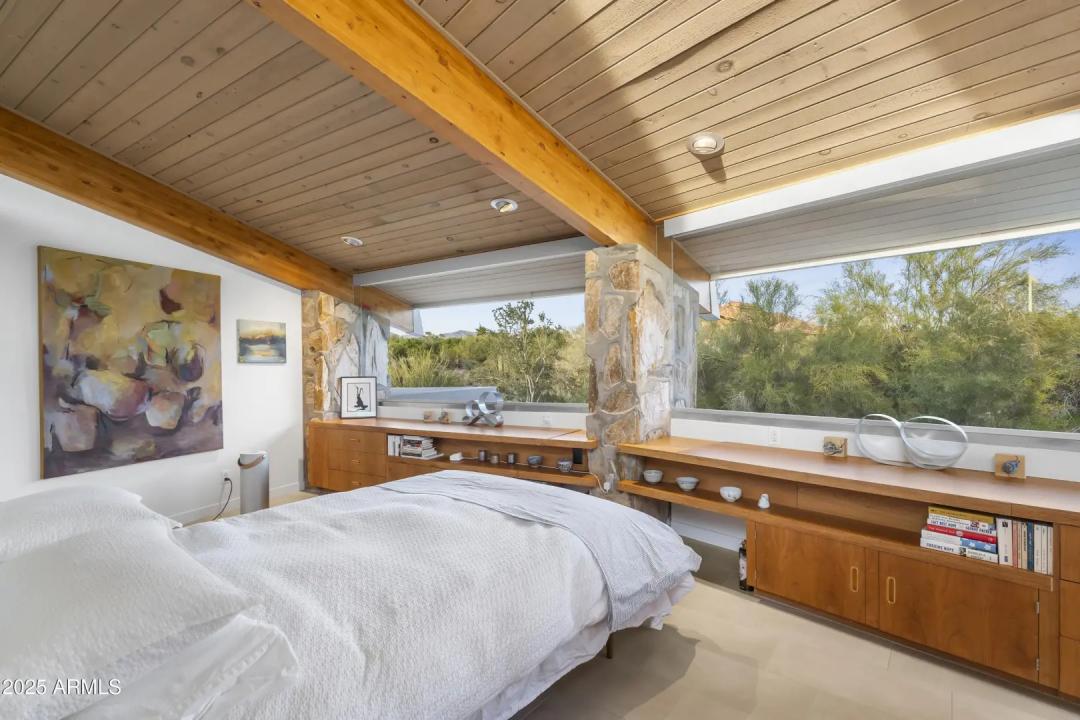 Real Estate Picture 20
