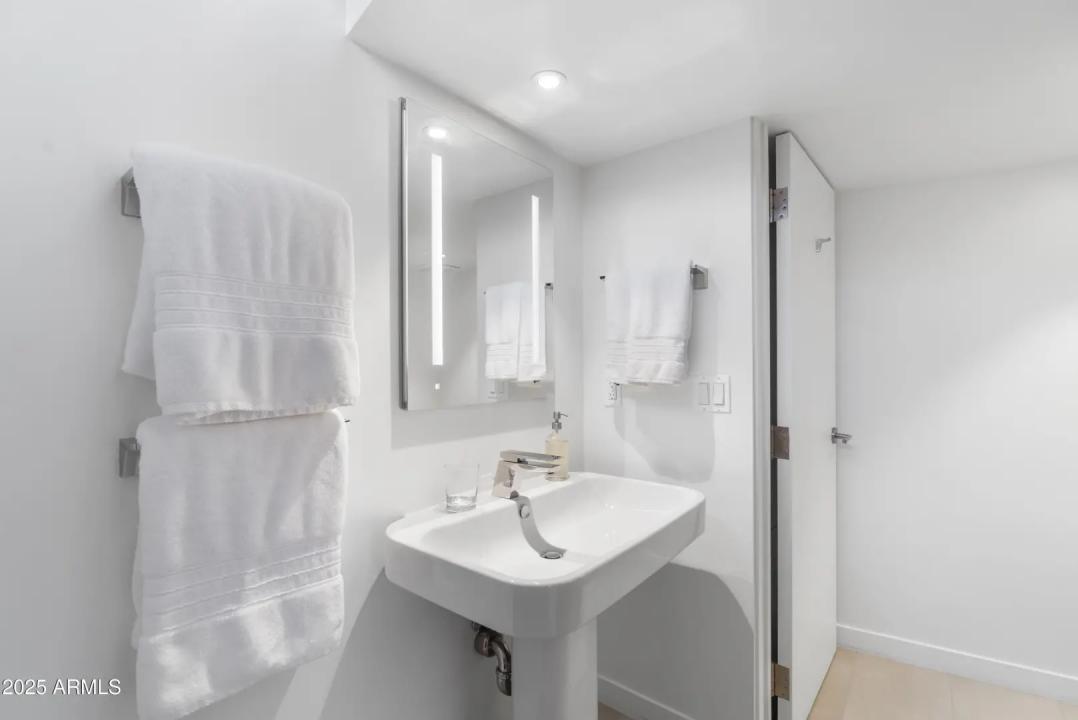 Real Estate Picture 23