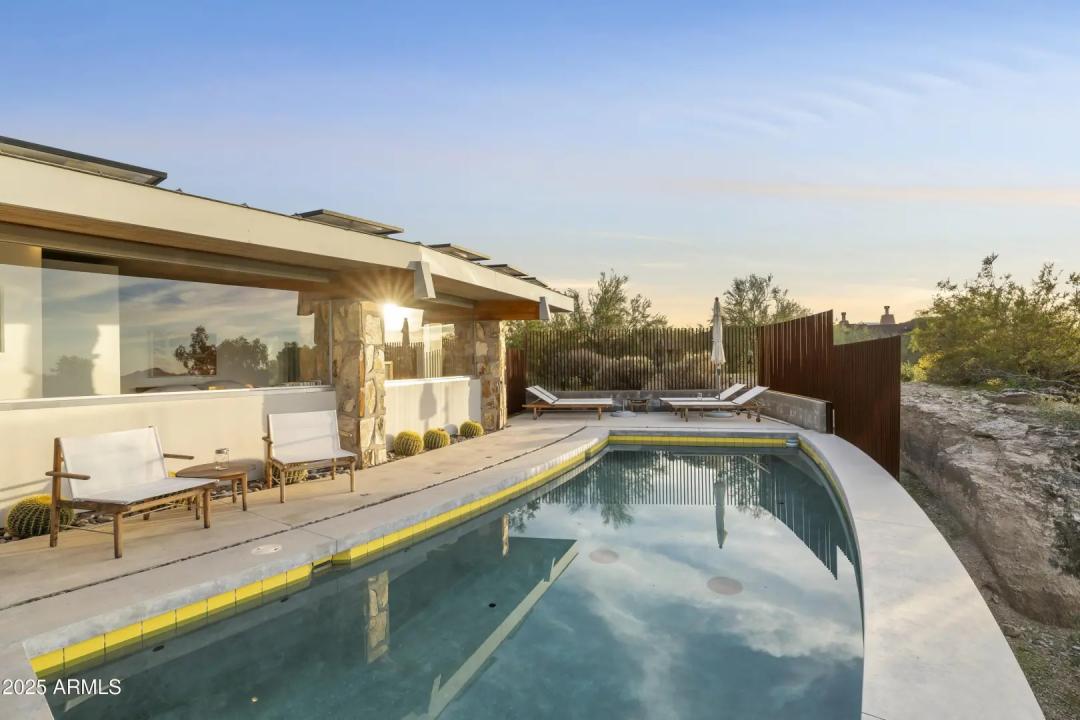 Real Estate Picture 26