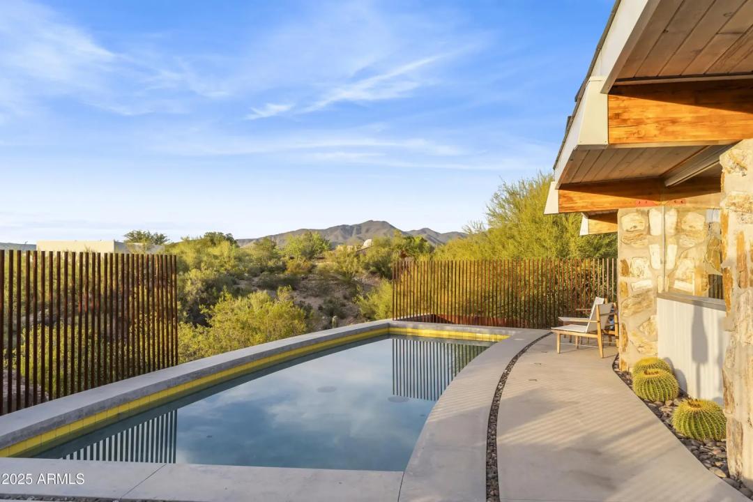 Real Estate Picture 27