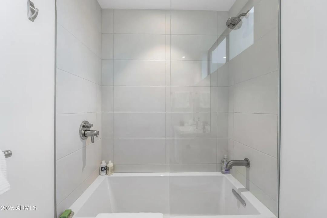 Real Estate Picture 40
