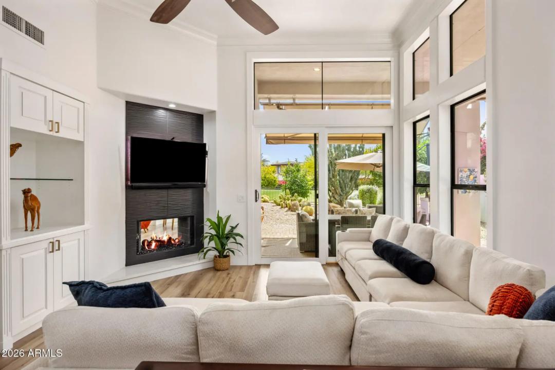 Real Estate Picture 9