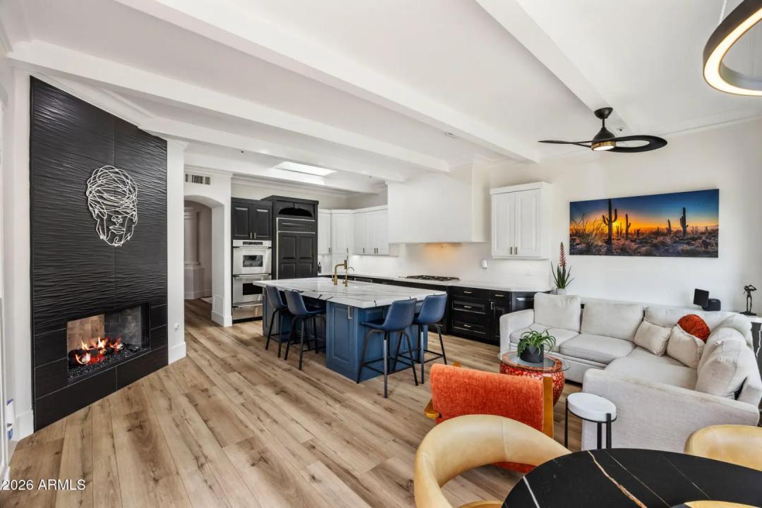 Real Estate Picture 13