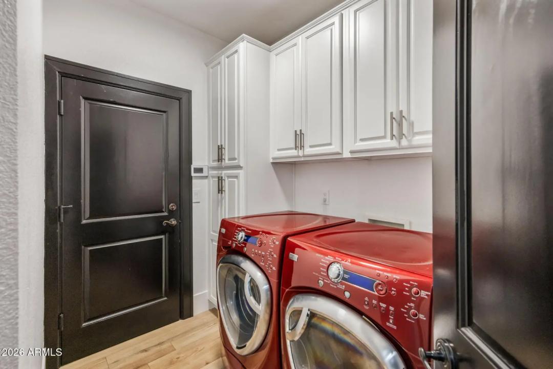 Real Estate Picture 22