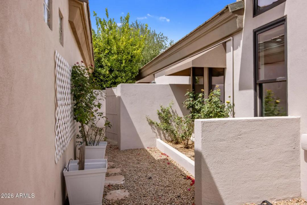 Real Estate Picture 35
