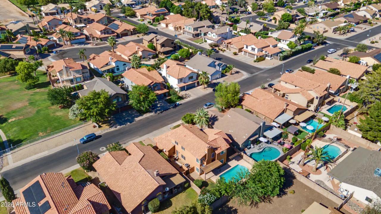 Real Estate Picture 50