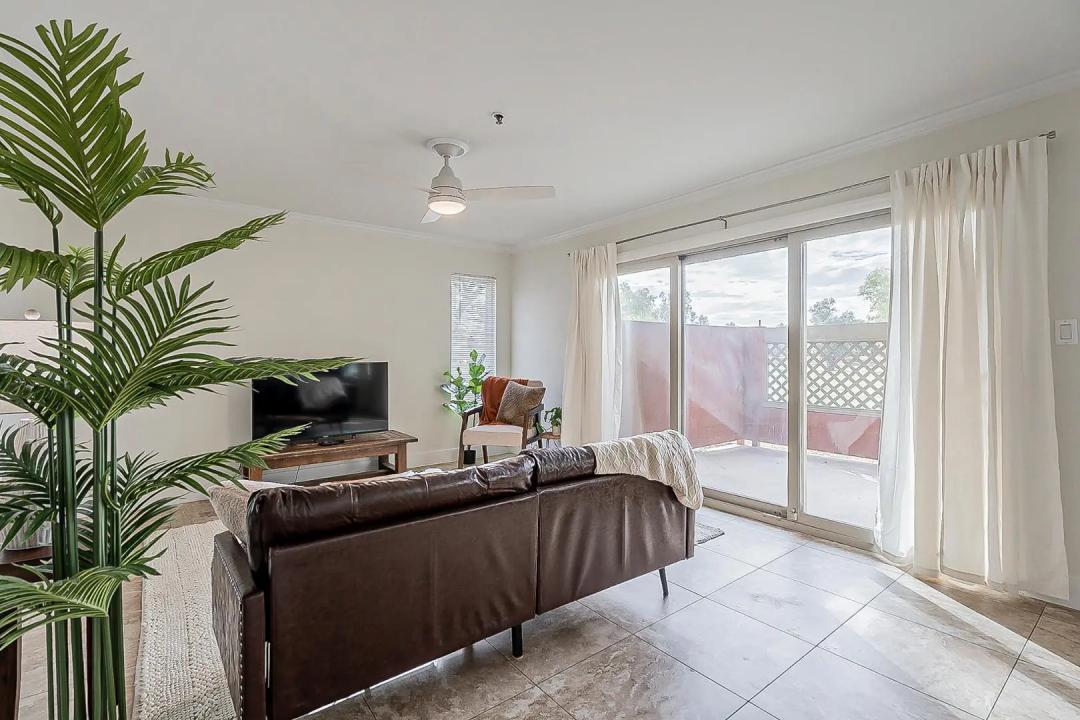 Real Estate Picture 7