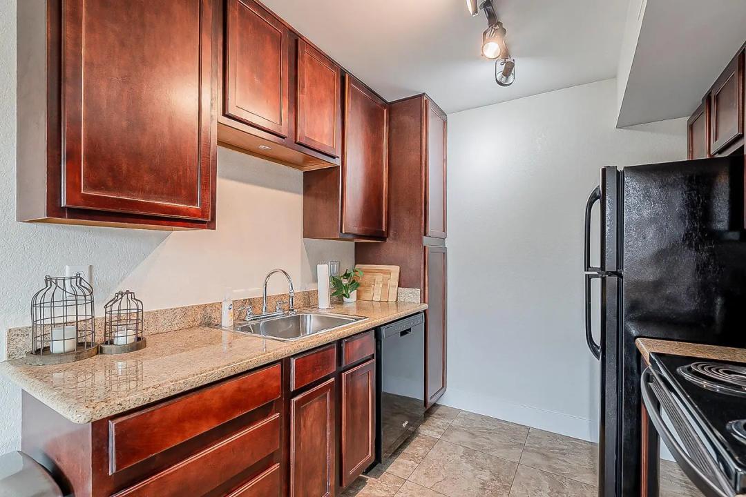 Real Estate Picture 20