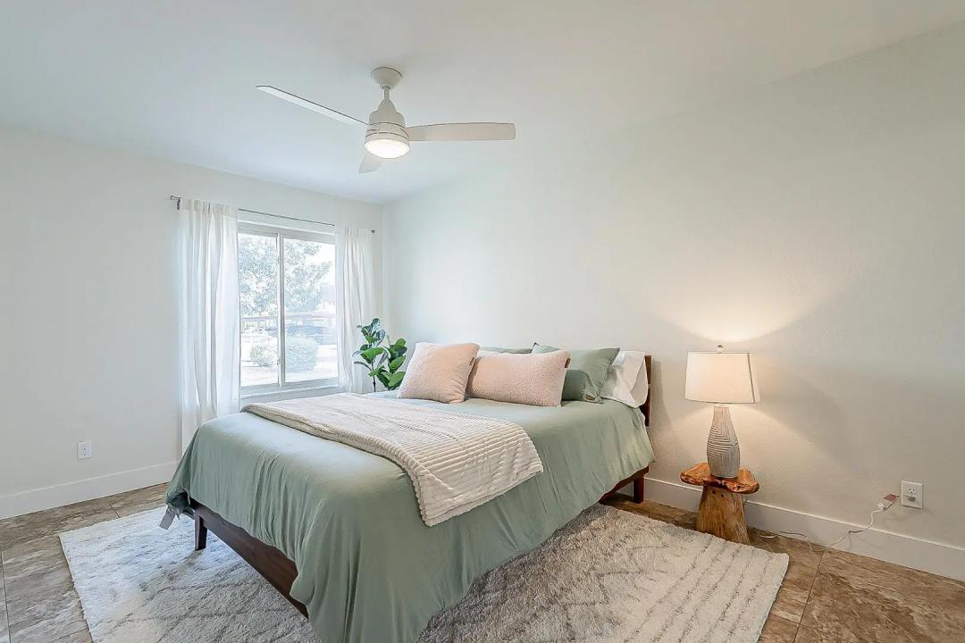 Real Estate Picture 21