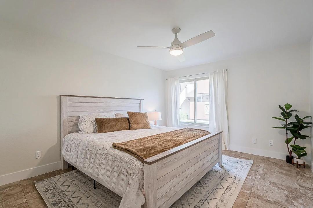 Real Estate Picture 24
