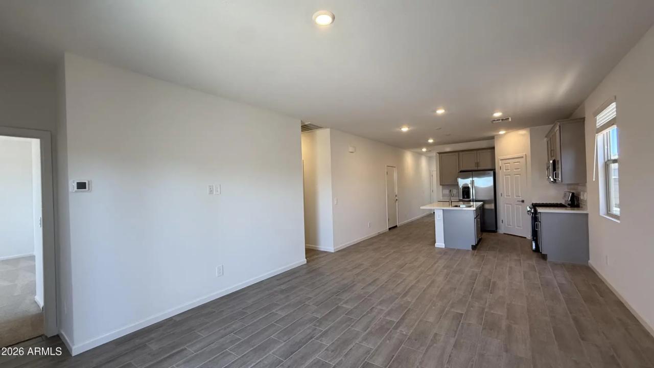 Real Estate Picture 5