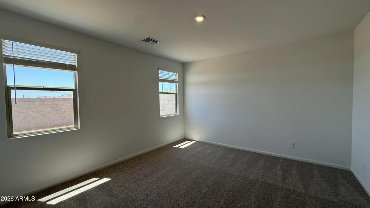 Real Estate Picture 6