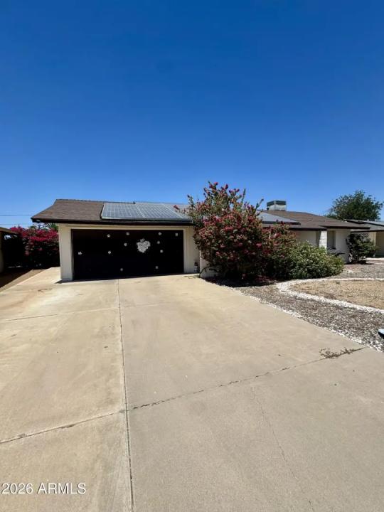 Real Estate Picture 3