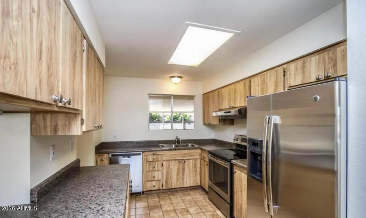 Real Estate Picture 6