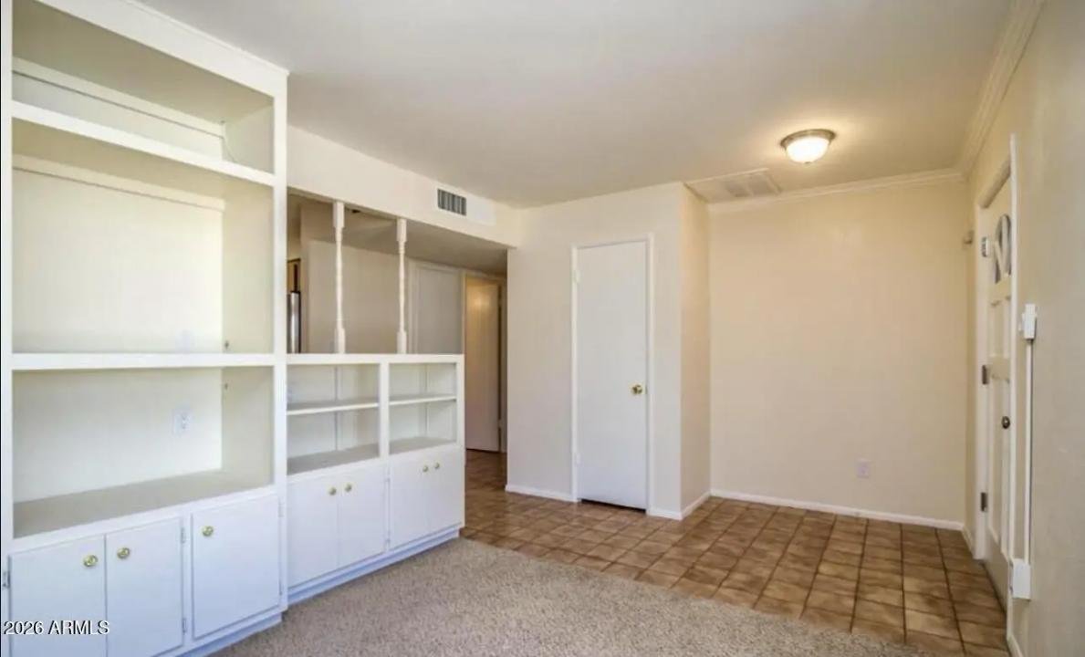 Real Estate Picture 8