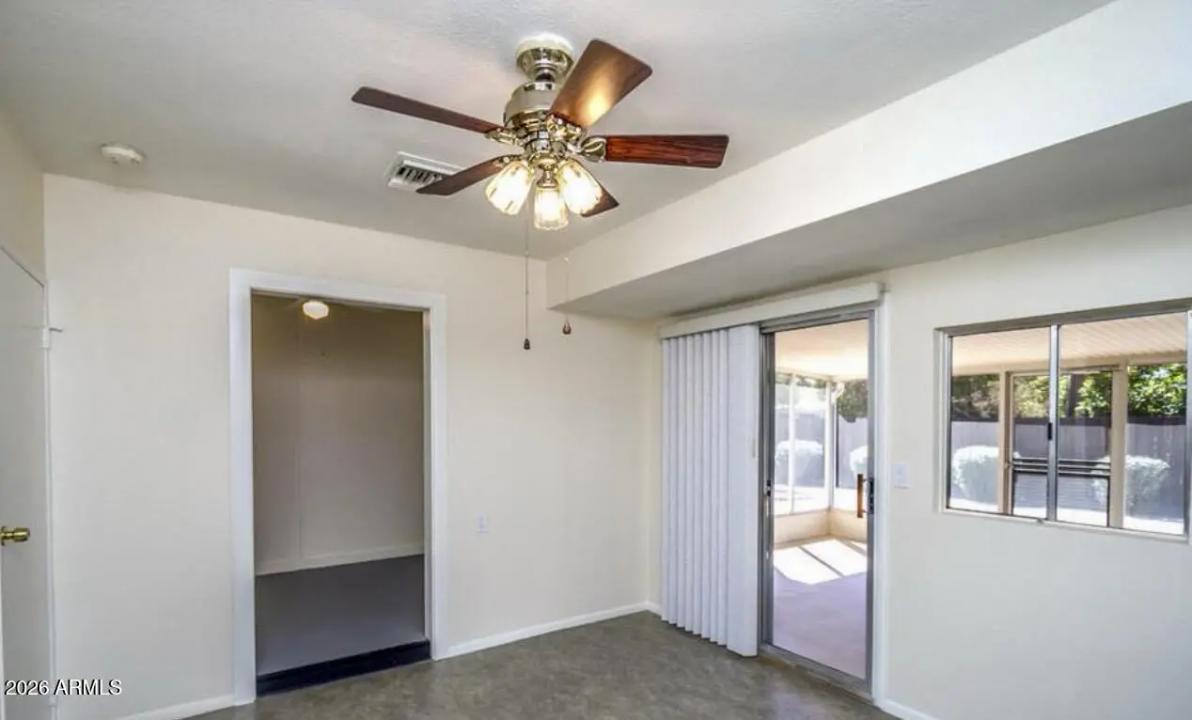 Real Estate Picture 12