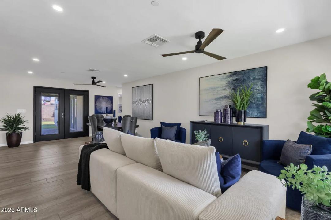Real Estate Picture 6