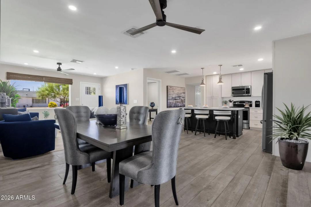 Real Estate Picture 7
