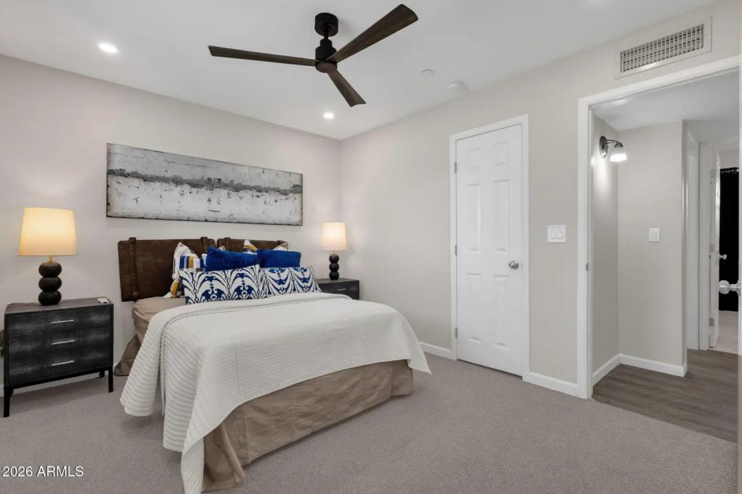 Real Estate Picture 16