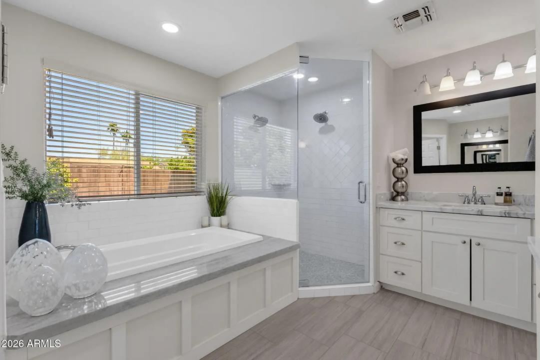 Real Estate Picture 24