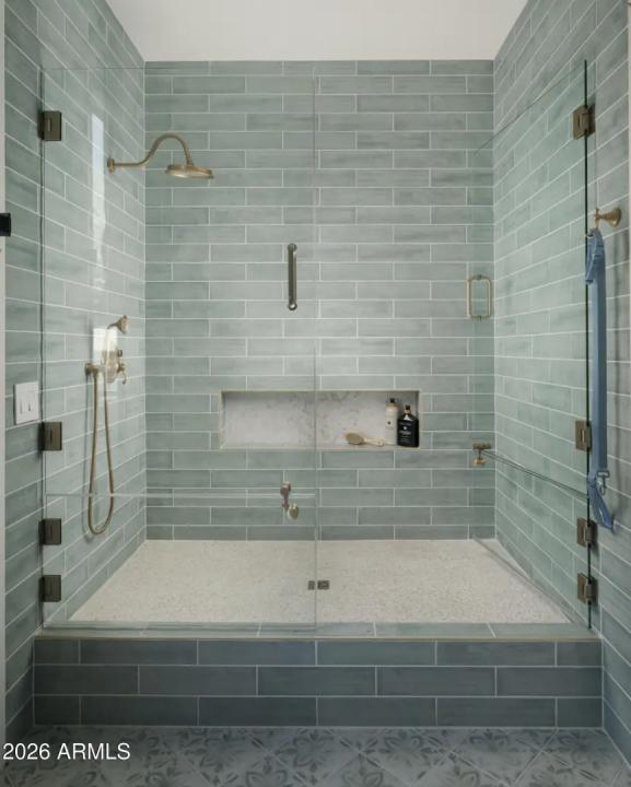 Real Estate Picture 10