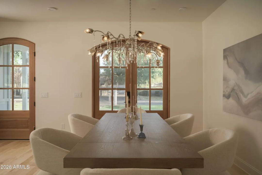 Real Estate Picture 7