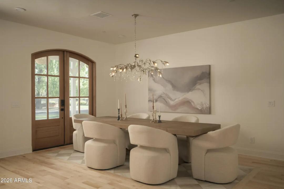 Real Estate Picture 6