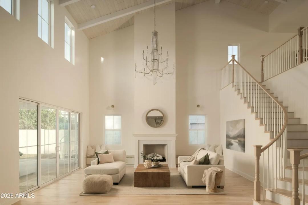 Real Estate Picture 4